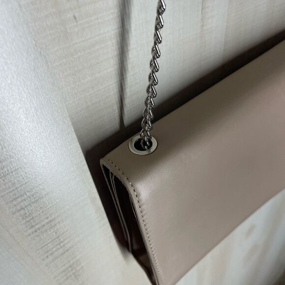 Badgley Mischka taupe tan purse silver chain‎ - Picture 11 of 11